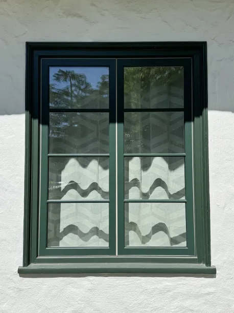 Wood Clad Windows 7